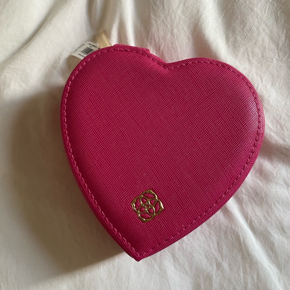 Kendra Scott Heart Jewelry Case NWT